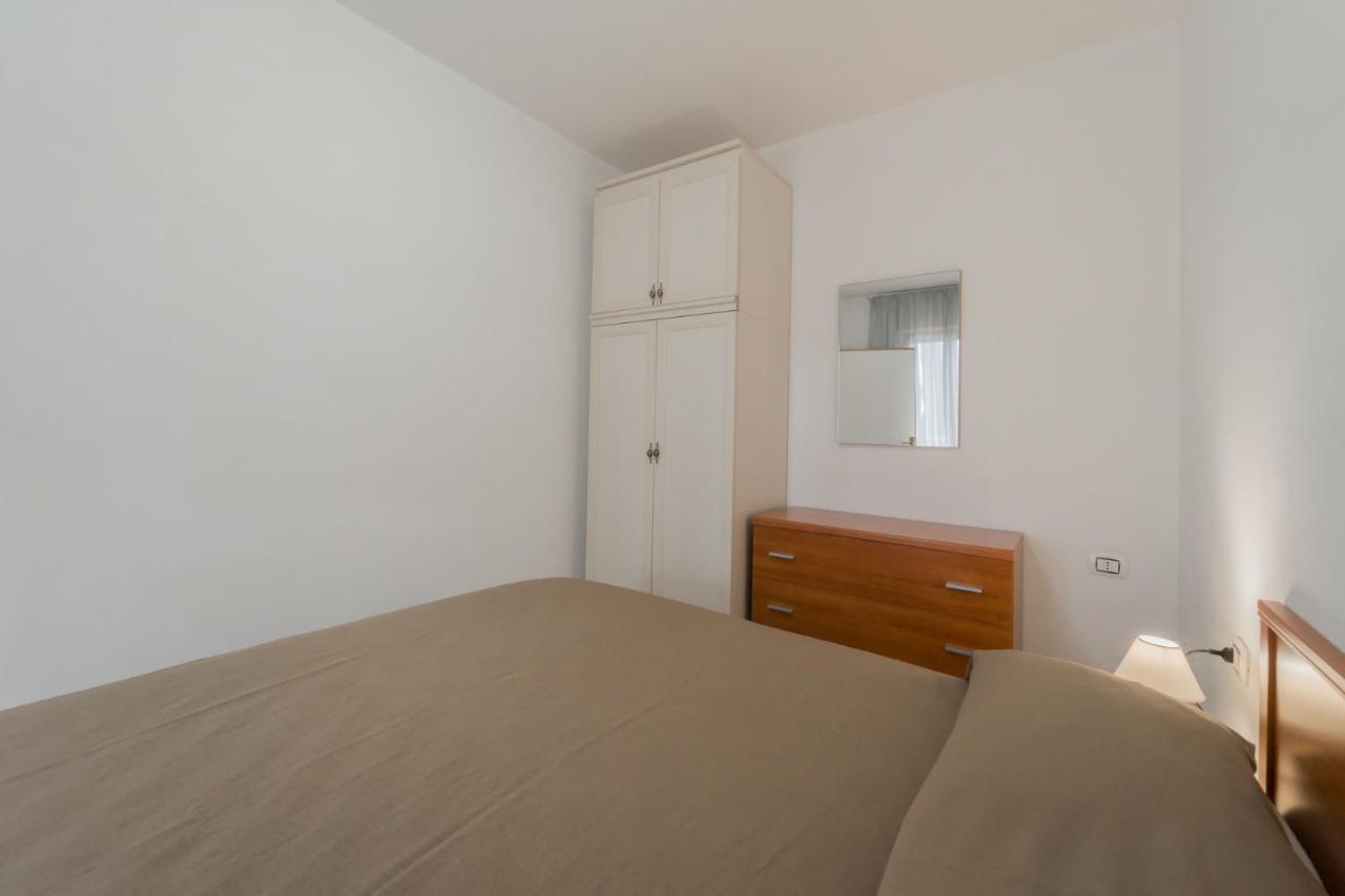 Residence Baia Delle Grazie Casa Morcone Bagian luar foto