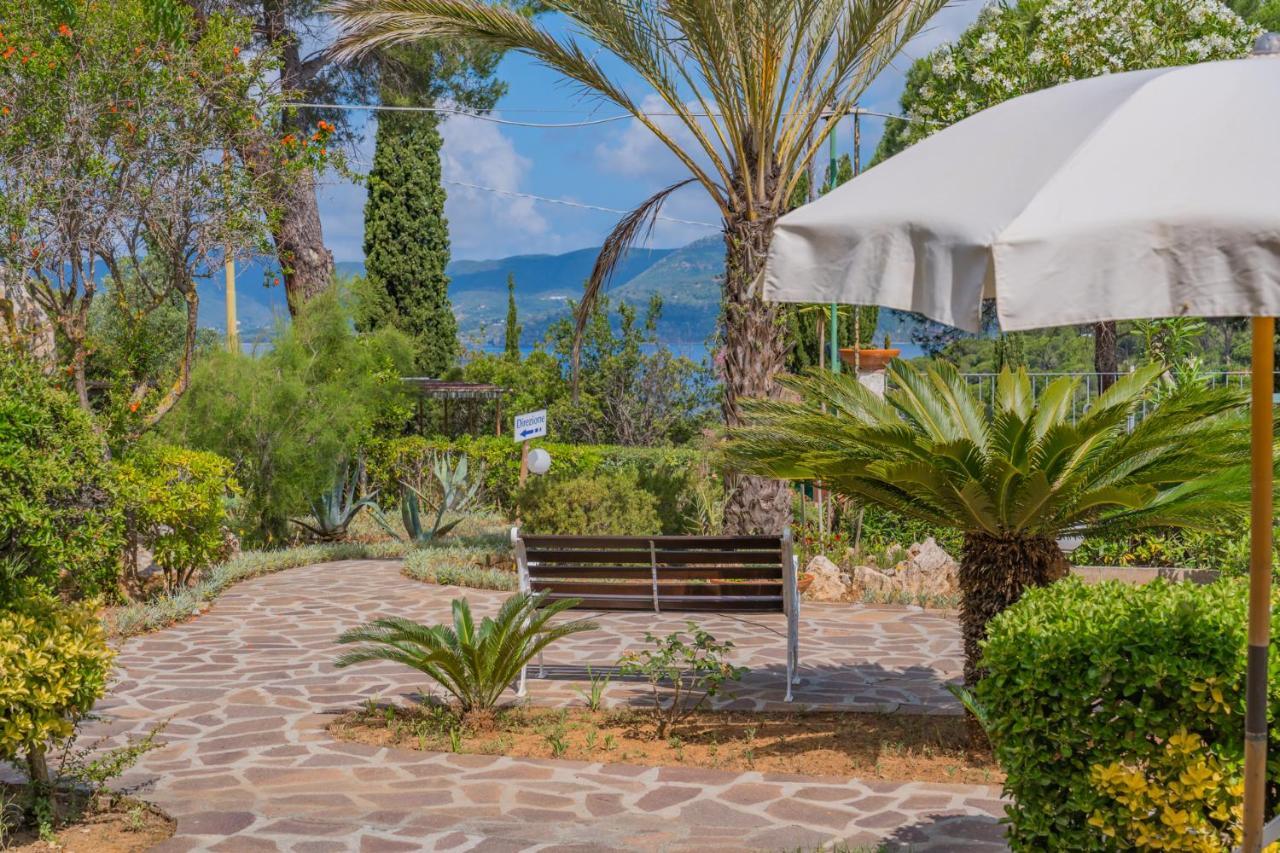 Residence Baia Delle Grazie Casa Morcone Bagian luar foto