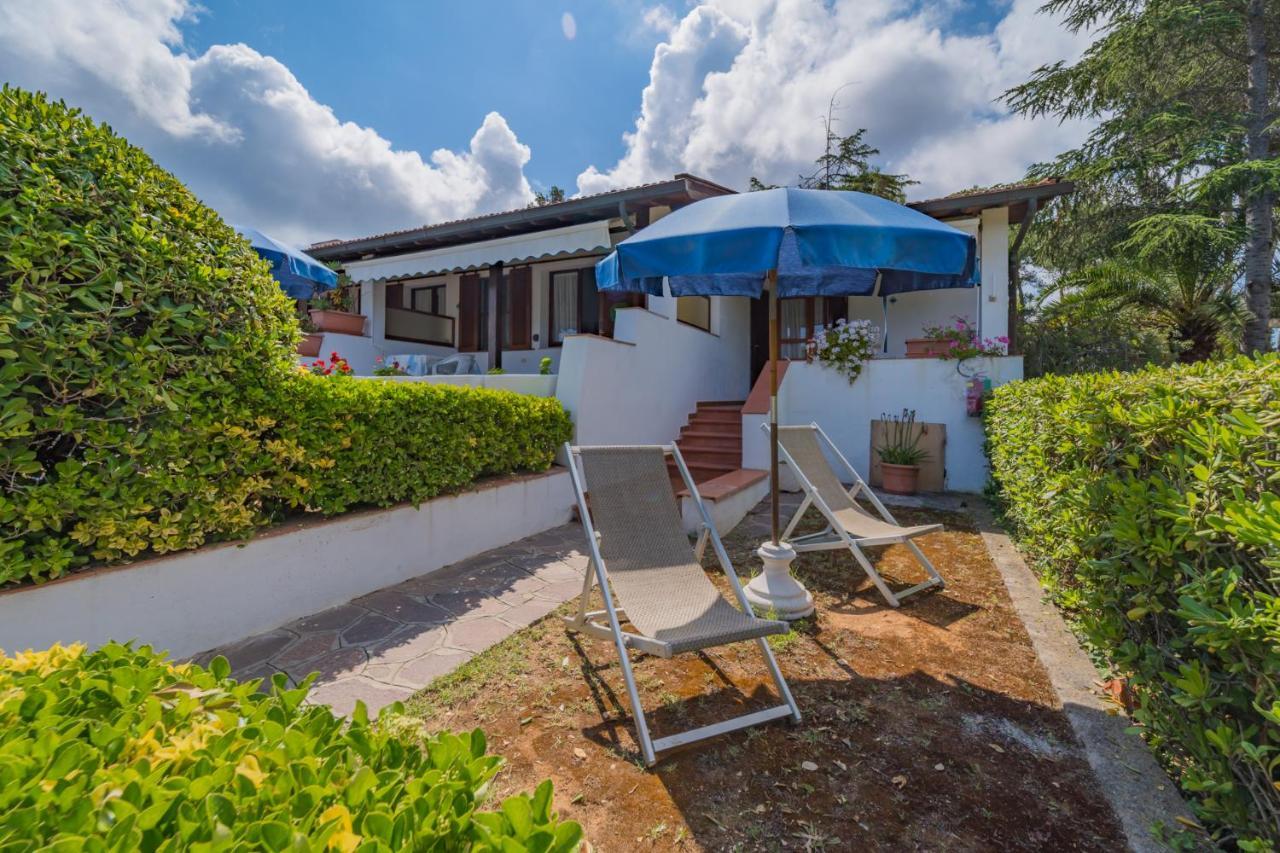 Residence Baia Delle Grazie Casa Morcone Bagian luar foto