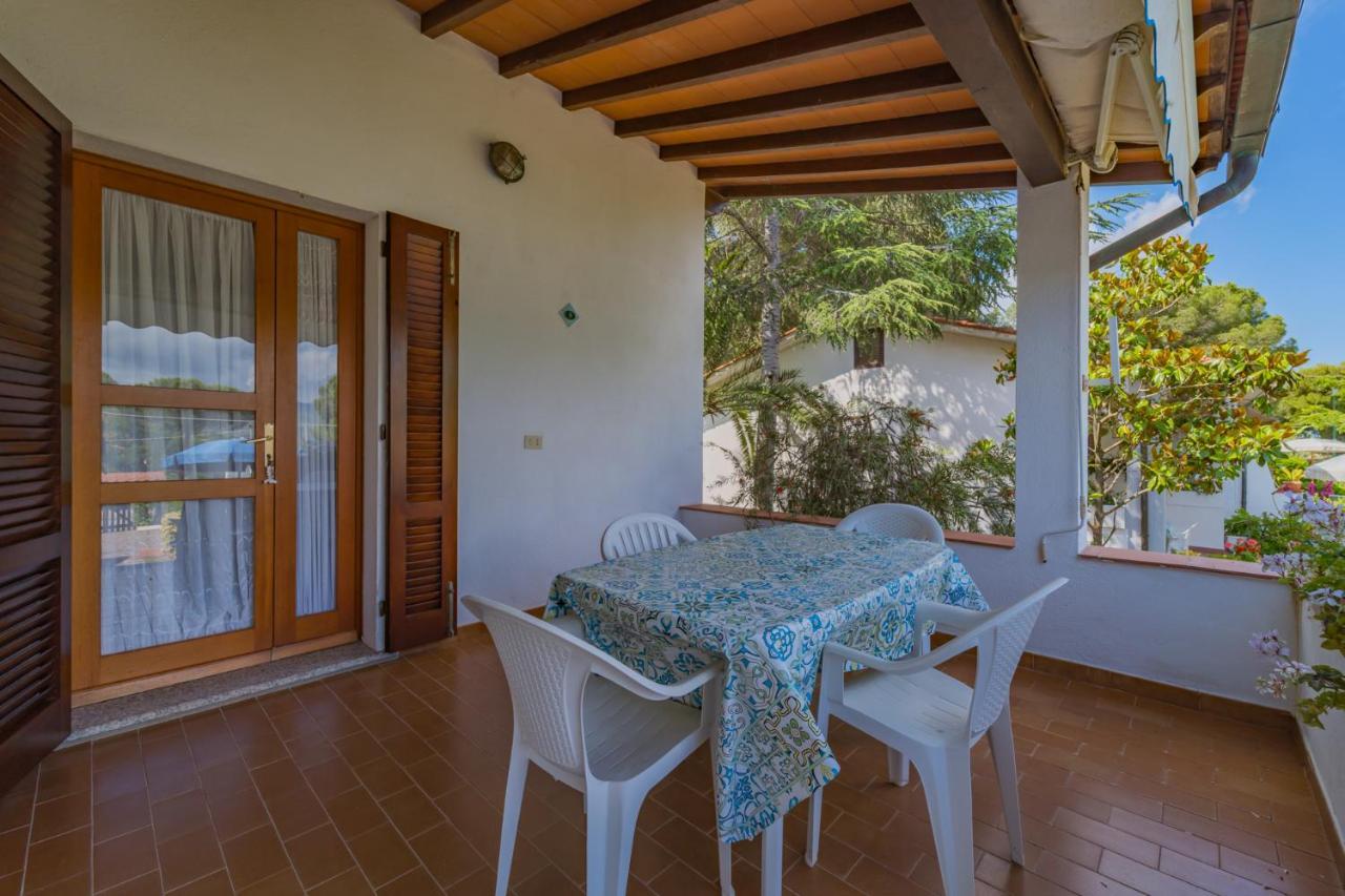 Residence Baia Delle Grazie Casa Morcone Bagian luar foto