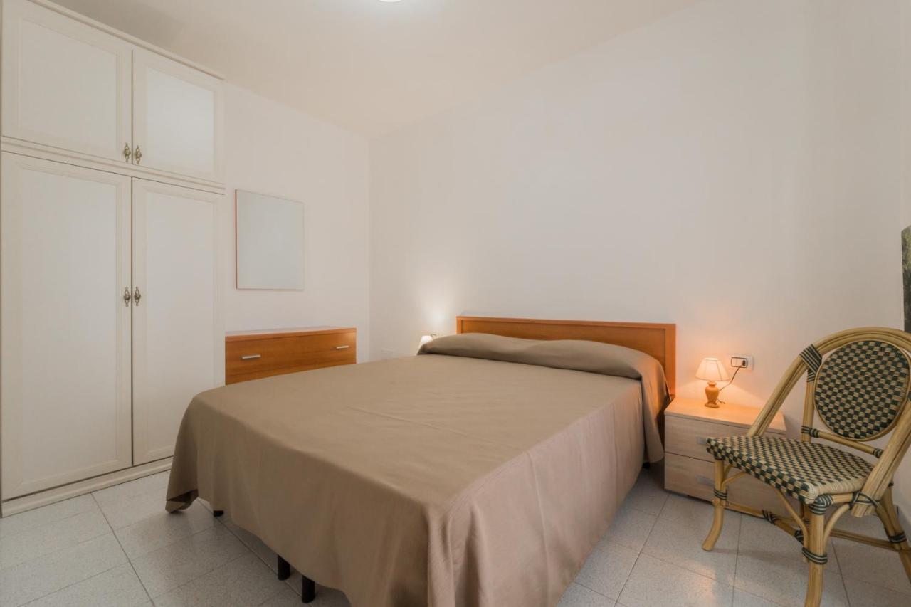 Residence Baia Delle Grazie Casa Morcone Bagian luar foto