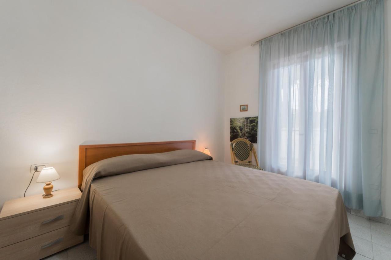 Residence Baia Delle Grazie Casa Morcone Bagian luar foto