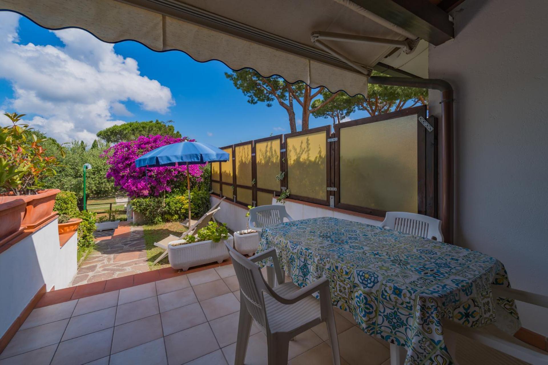 Residence Baia Delle Grazie Casa Morcone Bagian luar foto