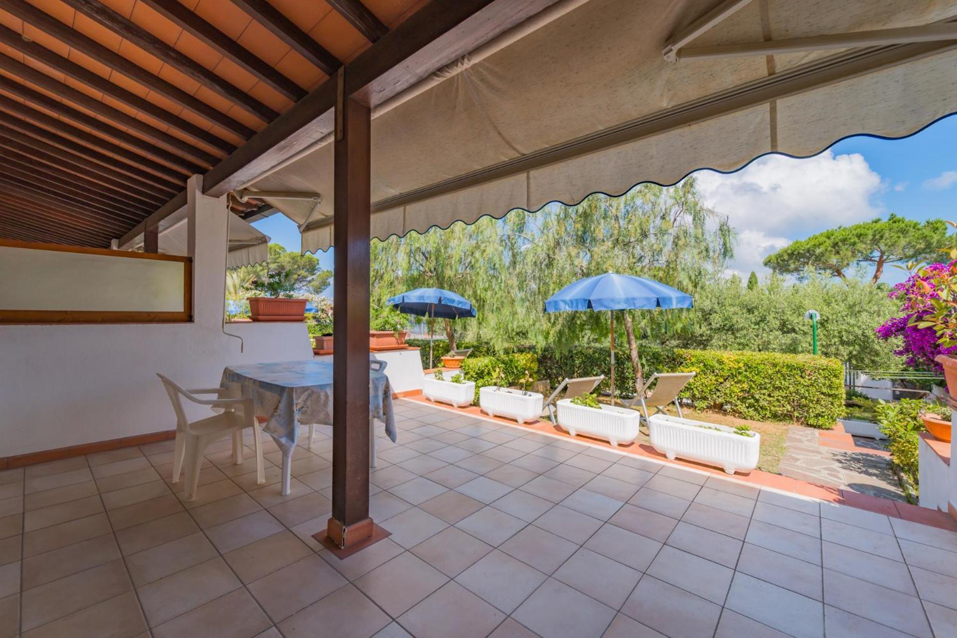Residence Baia Delle Grazie Casa Morcone Bagian luar foto