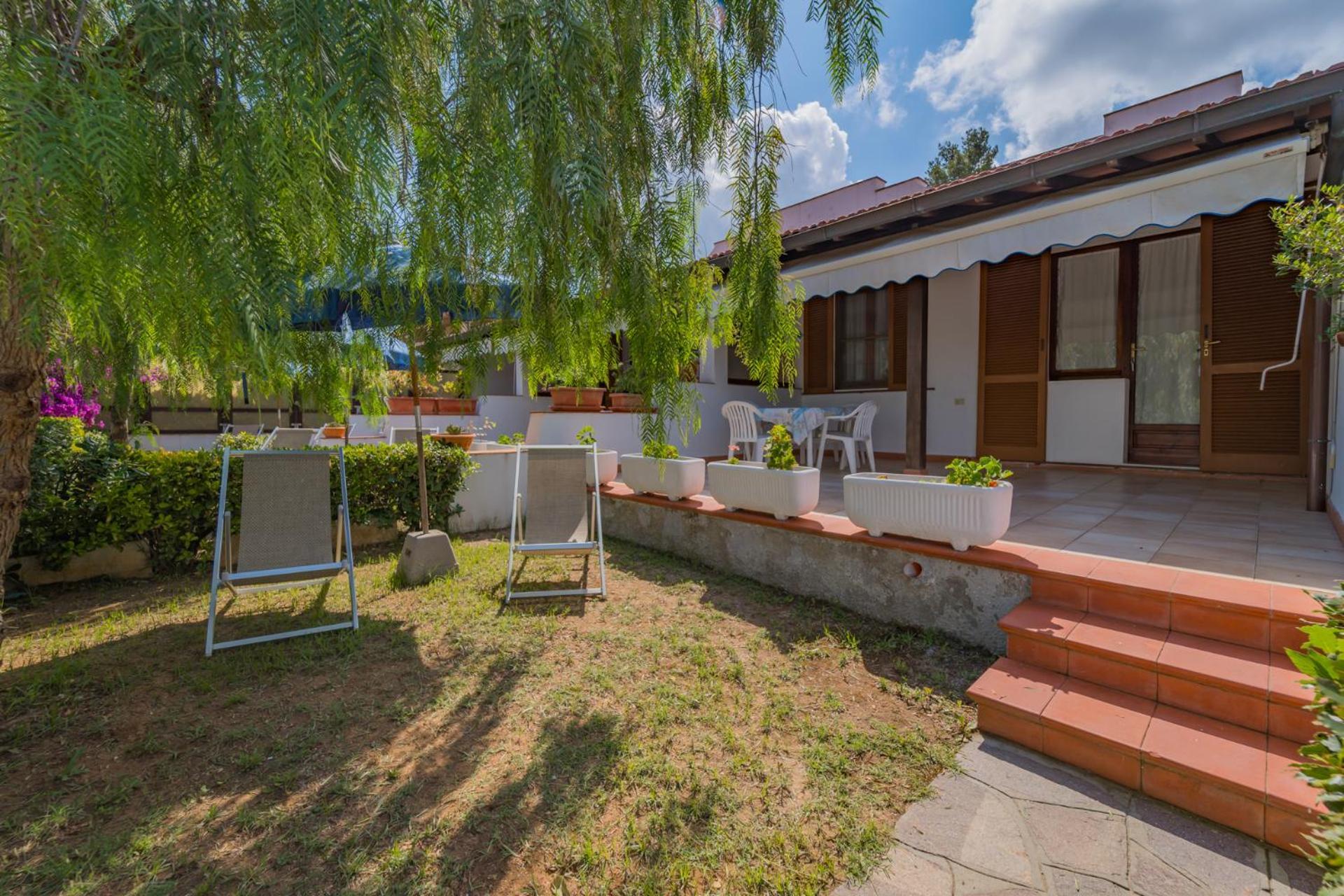Residence Baia Delle Grazie Casa Morcone Bagian luar foto
